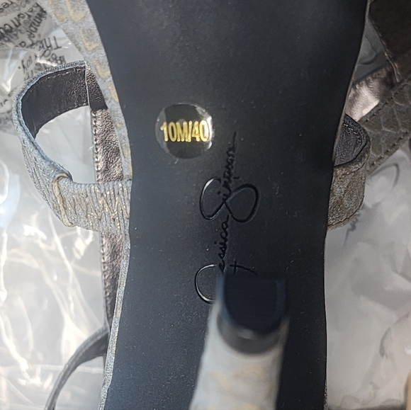 Jessica Simpson Celsus Ankle Cuff Strappy Dress Sandals, Gunmetal Size 10M - Picture 4 of 10